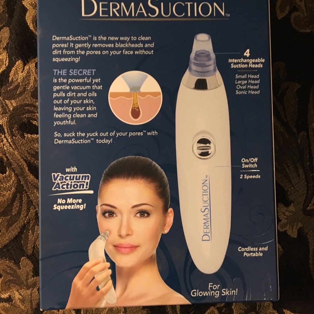 Derma suction pour cleaning device